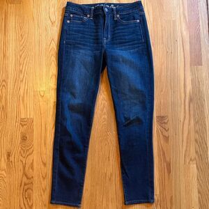 American Eagle ‘77 High Rise Jeans sz 6 regular